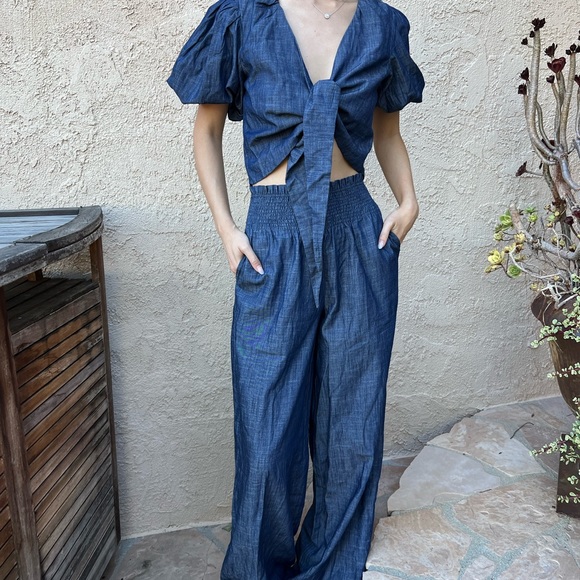 Two piece set. - Picture 6 of 14